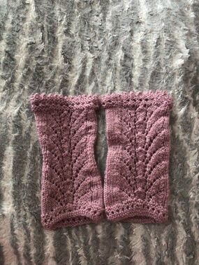 Handknit Mauve Lace Cable Wrist Warmers